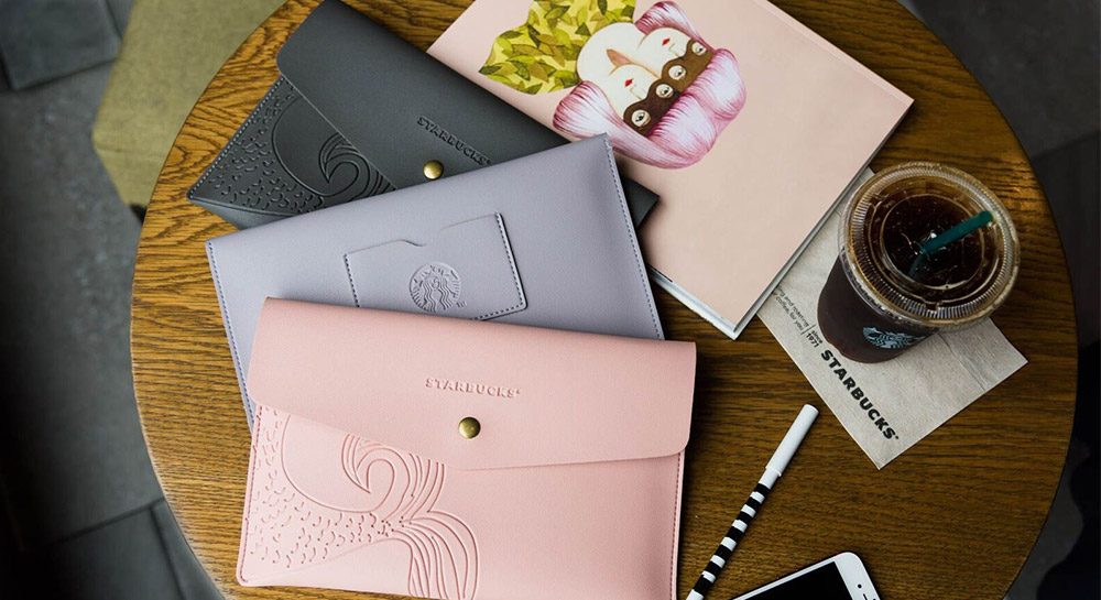 Starbucks_clutch