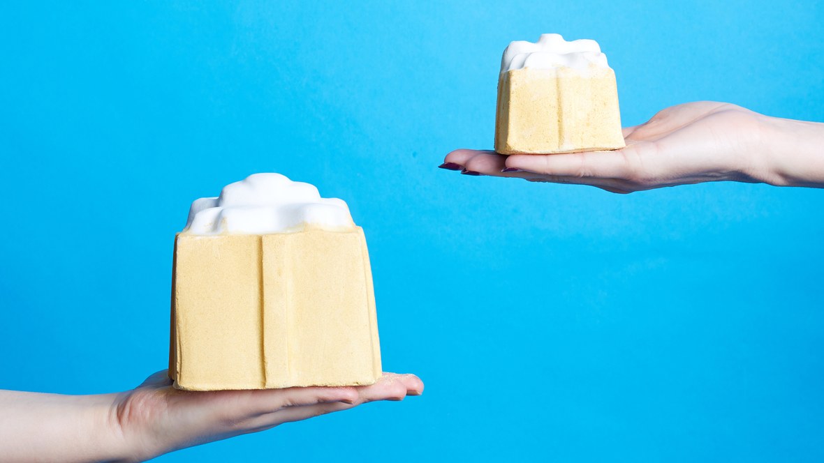 Giant golden wonder bath bomb.jpg