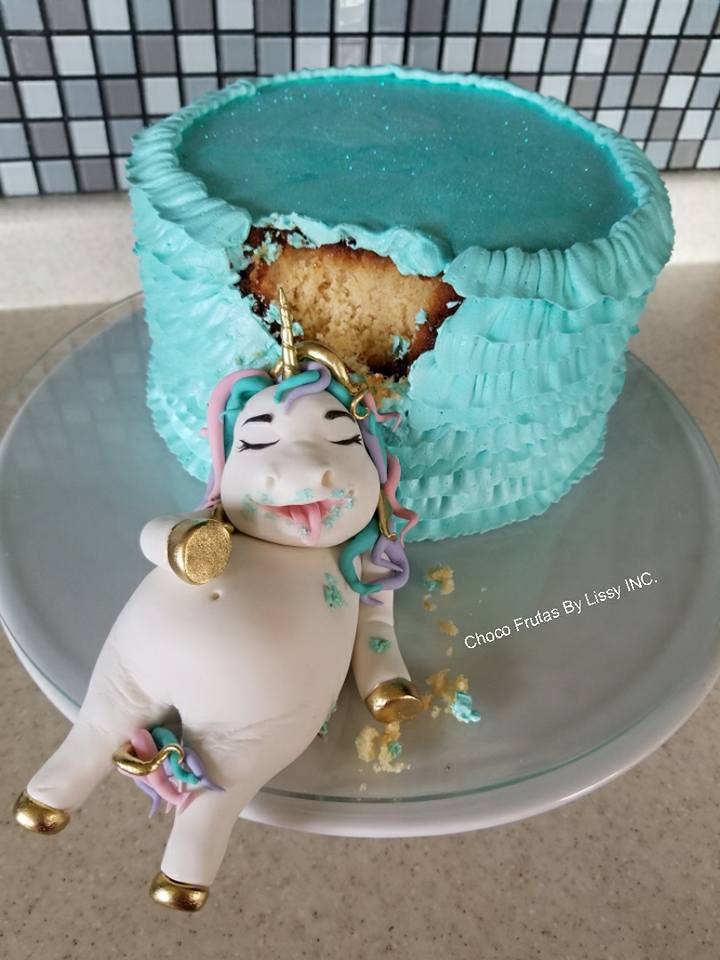 Blue-unicorn-cake-by-Choco-Frutas-by-Lissy-INC