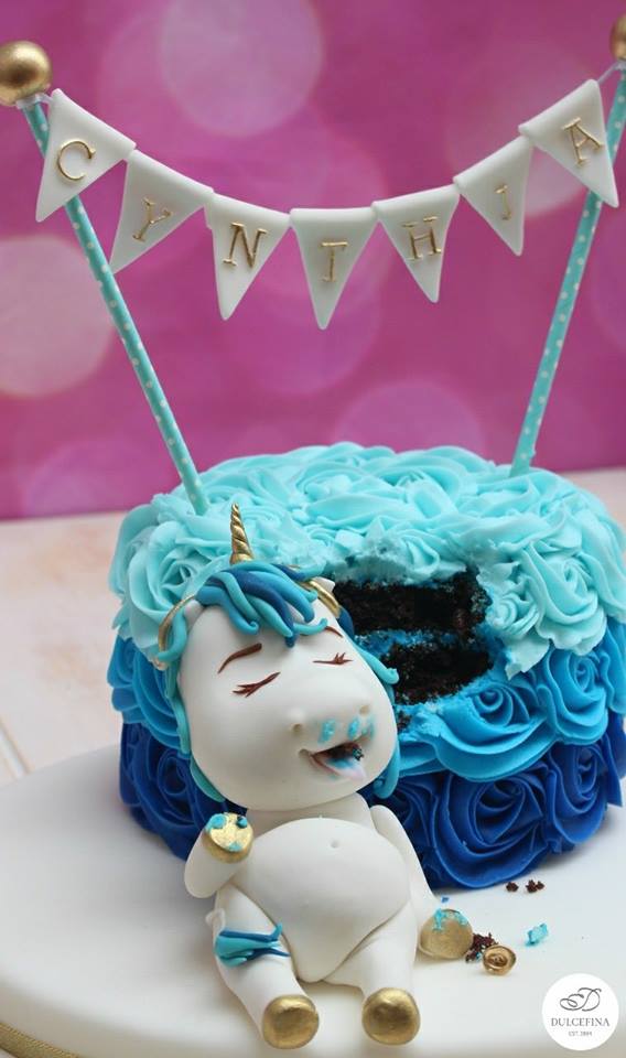 Blue-unicorn-cake-by-Dulcefina