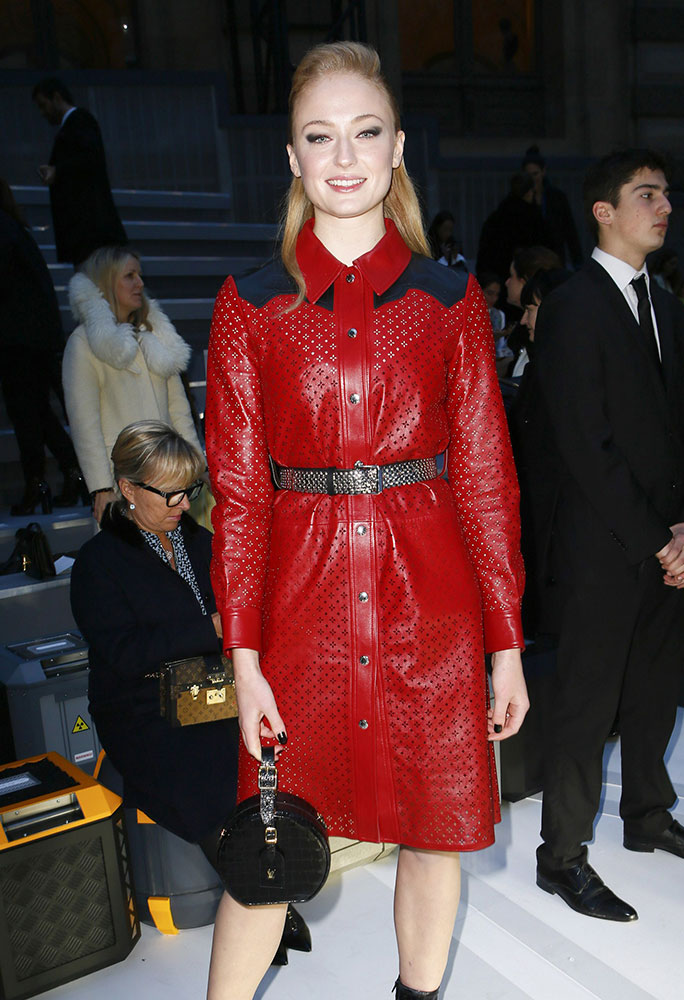Sophie-Turner-Louis-Vuitton-Petite-Boite-Chapeau-Bag.jpg